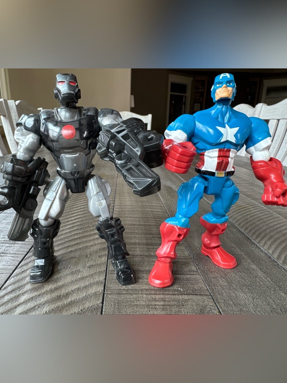Hasbro Marvel Super Hero Mashers Captain America and War Machine